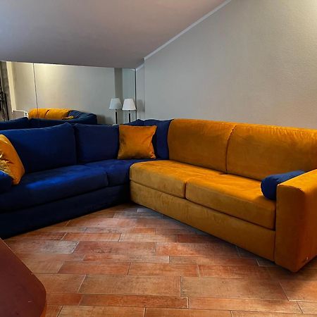 Attico In Piazza Matteotti Apartment เดเซนซาโนเดลการ์ดา ภายนอก รูปภาพ